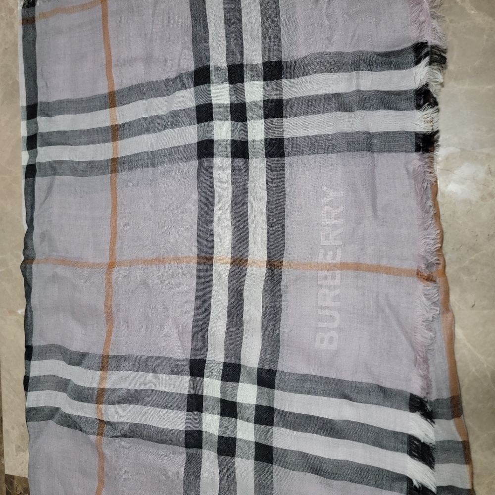 Burberry scarf
